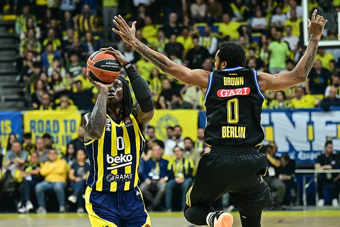 fenerbahce-bekodan-tarihe-gecen-galibiyet-nigel-hayes-davis-alba-berlini-yikti-gecti-1711742433071.jpeg