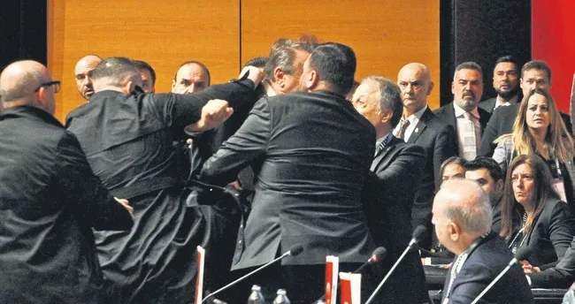 Yumruk mahkemelik oldu