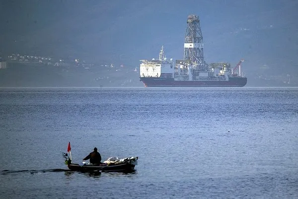 'Türkiye'nin ilk sondaj gemisi' Marmara Denizi'ne geldi