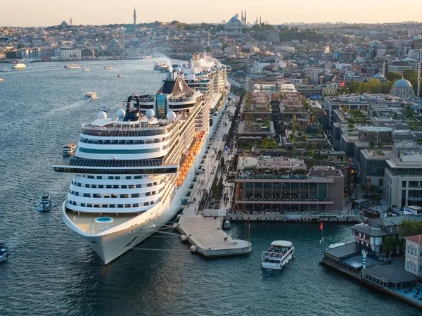istanbul-kruvaziyer-turizminin-yeni-merkezi-oldu-kis-sezonunda-150-bin-yolcu-hedefi-1788513938367.jpg