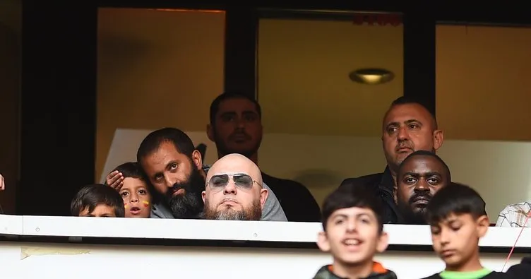 Wilfried Zaha’nın menajeri kafaları karıştırdı! Galatasaray-Sivasspor maçını izledi...