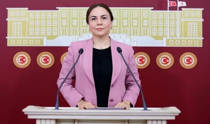 son-dakika-senaryo-chpde-yazildi-ak-partili-vekilin-aracinin-durdurulmasindan-siyasi-operasyon-cikti-1659844689580.jpg