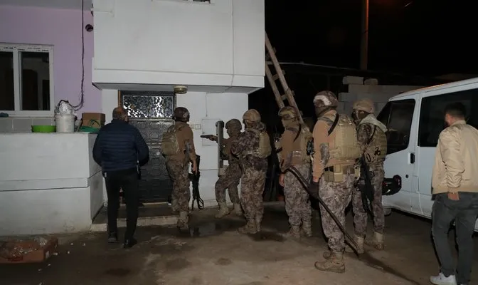 Tarsus’ta PKK/KCK operasyonu! 4 kişi gözaltına alındı