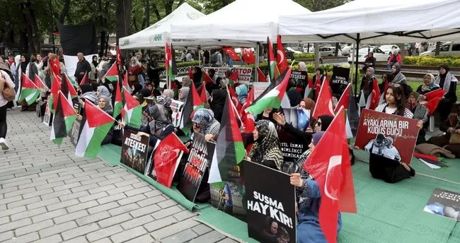 Gazze’deki soykırıma karşı sessiz oturma eylemine destek artıyor