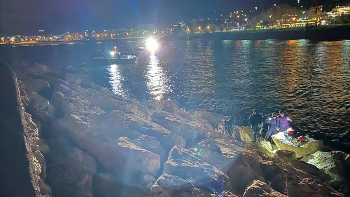 Van Gölü’nde kaybolan gencin cansız bedeni bulundu Van Gölü’nde kaybolan gencin cansız bedeni bulundu