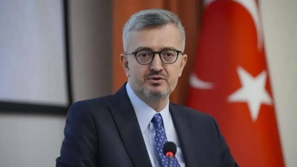 İletişim Başkanı Burhanettin Duran: FETÖ'cü Burkay Karatepe'nin yakalanması devletimizin kararlılığının somut bir göstergesi