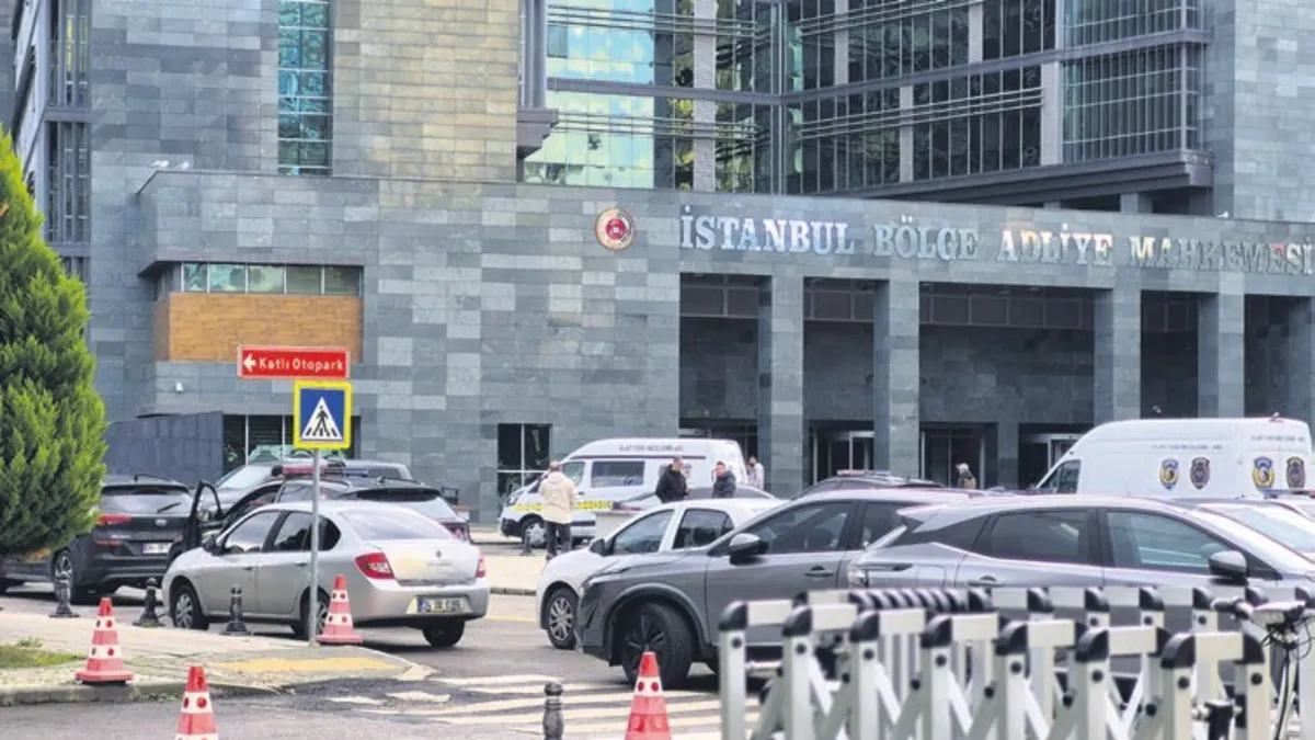 Adliyede silah sesleri! Savcı, hâkimi vurdu Adliyede silah sesleri! Savcı, hâkimi vurdu