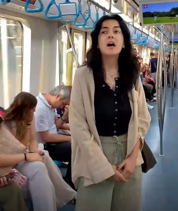 marmarayda-lgbt-propagandasi-toplu-tasimayi-provokasyon-alanina-cevirdi-1782751800946.jpg