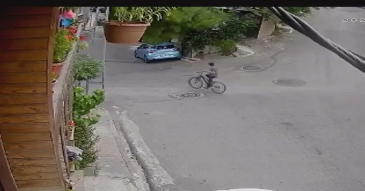 Üsküdar’da ağaç bisikletli çocuğun üstüne devrildi