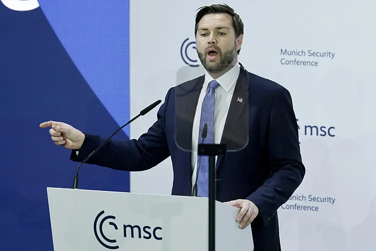 Amerika’dan Avrupa’ya savaş ilanı mı? Trump’ın yardımcısı JD Vance’in sözleri liderleri kızdırdı: Bize karışmayın...