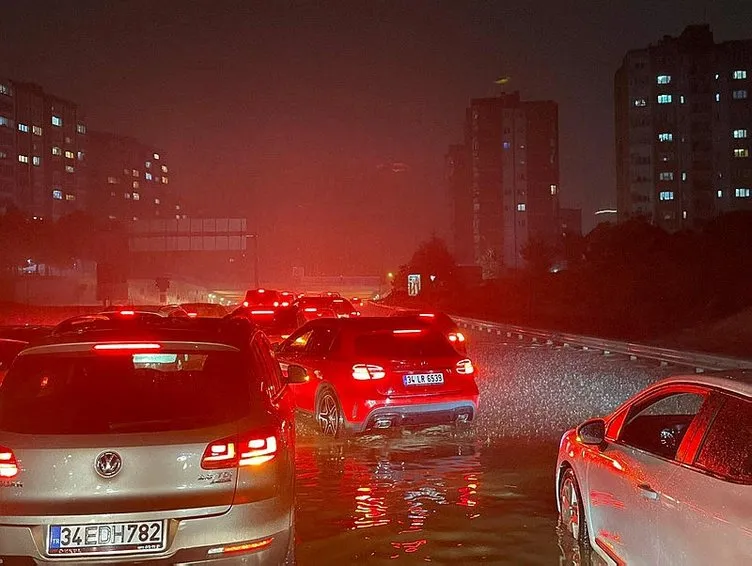SON DAKİKA | İstanbul’da sağanak yağış etkili oldu! Acı haberler peş peşe geldi: Ölü sayısı 2’ye yükseldi