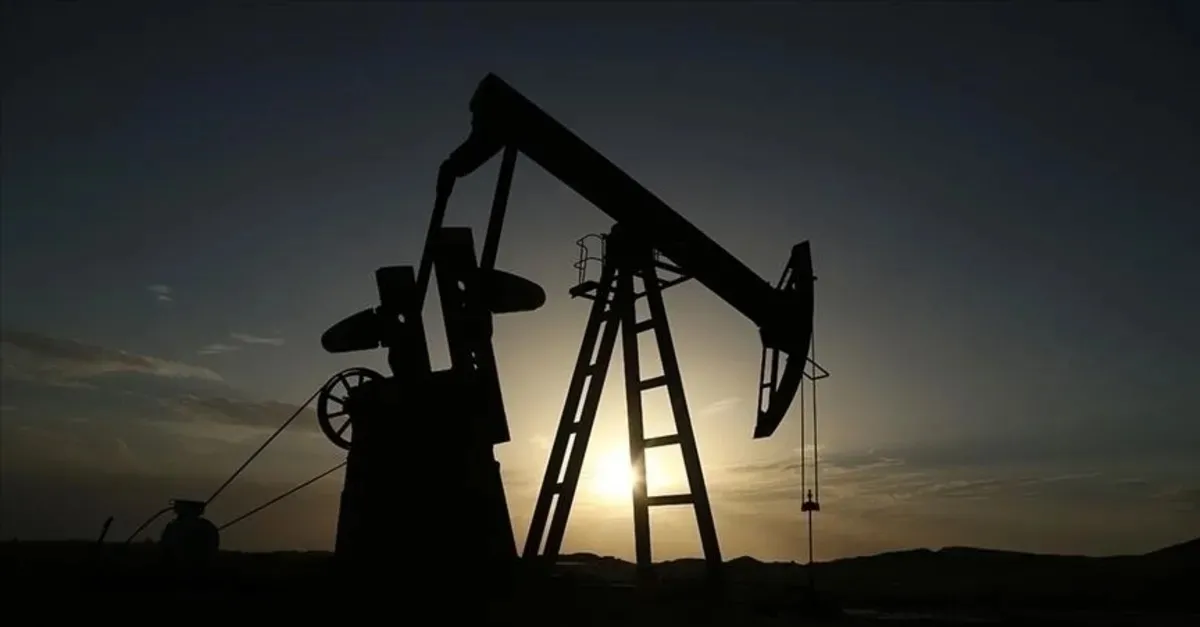 Küresel petrol arzı savaşın etkisiyle günlük 1,8 milyon varil geriledi Küresel petrol arzı savaşın etkisiyle günlük 1,8 milyon varil geriledi