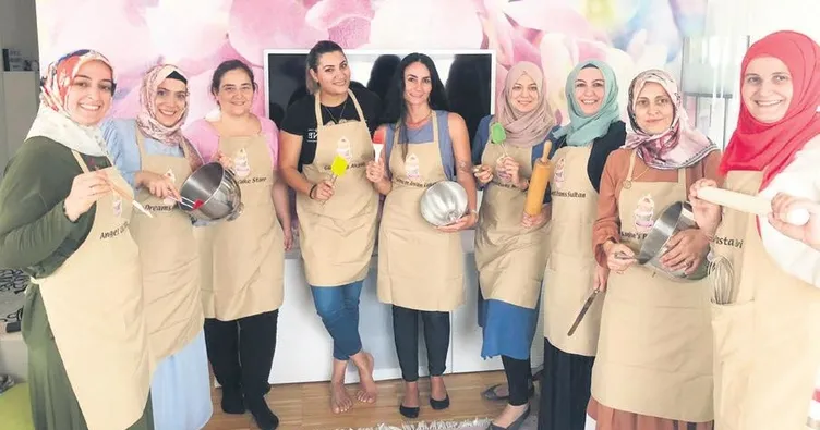 ‘Evde Kal’ pastası