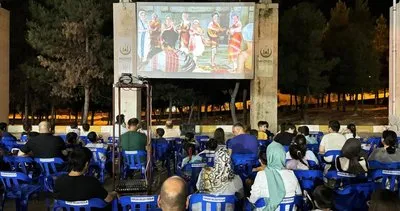 Midyat’ta açık hava sinema etkinliği devam ediyor #mardin