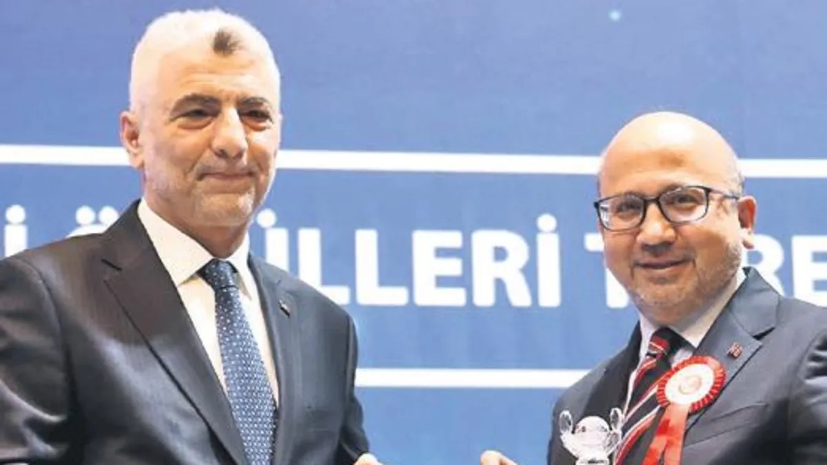Tüketici Özel Ödülü Okan Müderrisoğlu’na Tüketici Özel Ödülü Okan Müderrisoğlu’na
