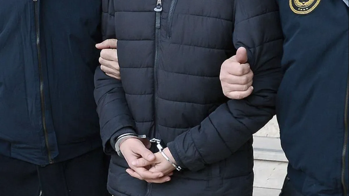 SON DAKİKA: İçişleri duyurdu! Kırmızı bültenle aranan 32 isim ile birlikte 72 suçlu Türkiye'ye getirildi