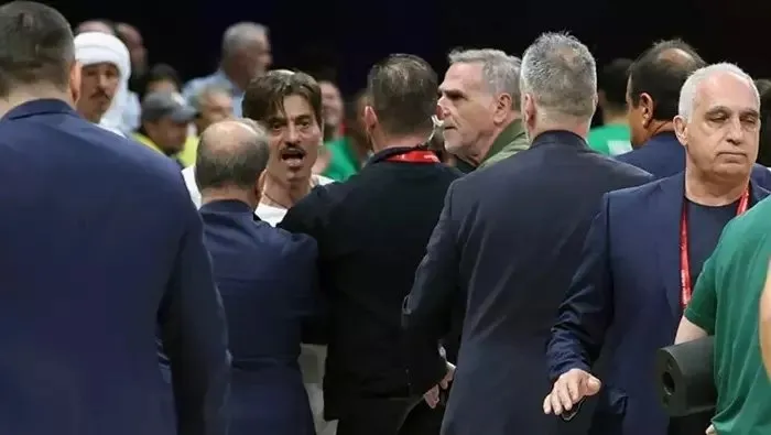 Panathinaikos'un başkanından skandal hareket! Fenerbahçe maçında çılgına döndü
