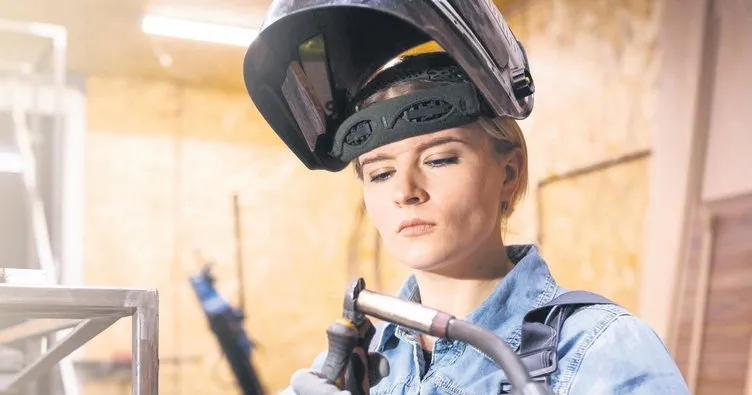 Sanayide çalışan kadın sayısı 8 kat arttı