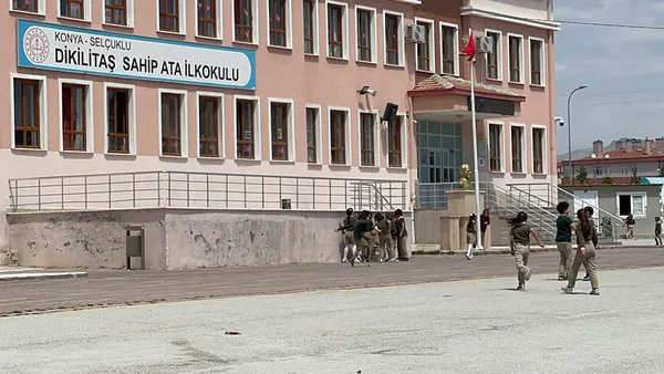 ogretmen-sinifta-olsaydi-oglum-olmeyecekti-1784704680944.jpeg