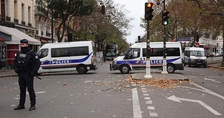 Paris’te ırkçı gösteri yasaklandı: 15 gözaltı