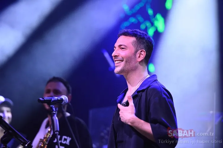 Oğuzhan Koç’un yeni aşkı güzel oyuncu çıktı! Çukur dizisinin yıldız ismi ile aşk pozları ifşa oldu! Demet Özdemir’den sonra Oğuzhan Koç yine bir oyuncu ile...