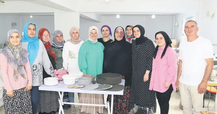 Her mahalleye böyle muhtar lazım