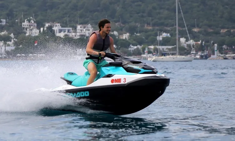 Oğlumu kandırdı demişti! Enis Destan nişanlısı için annesini sildi...