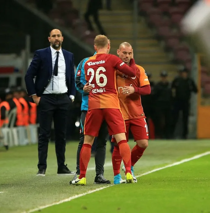 Galatasaray’da Sneijder depremi!