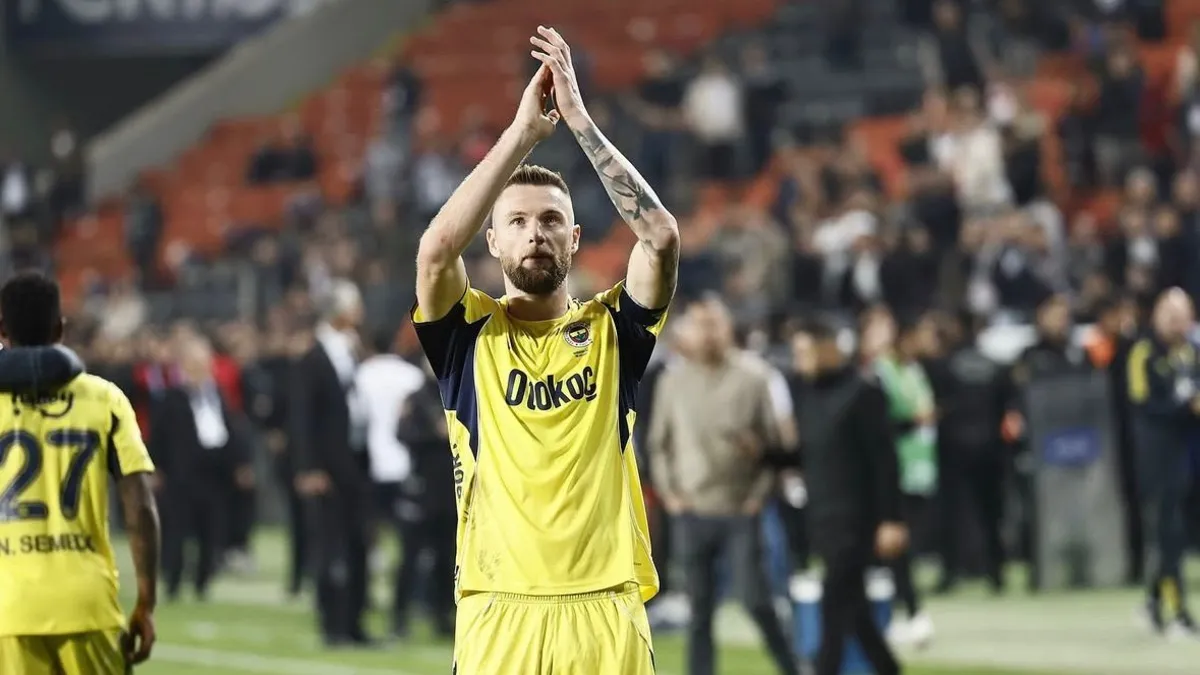 Fenerbahçeli yıldız Milan Skriniar hırsızlık şoku yaşamıştı: SABAH olayın detaylarına ulaştı! Meğer nakliyeci… Fenerbahçeli yıldız Milan Skriniar hırsızlık şoku yaşamıştı: SABAH olayın detaylarına ulaştı! Meğer nakliyeci…