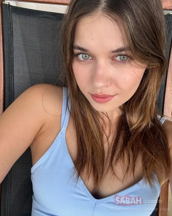 Yalı Çapkını’nın Seyran’ı Afra Saraçoğlu annesinin doğum gününü böyle kutladı! Görenler şoke oldu Sanki abla kardeş