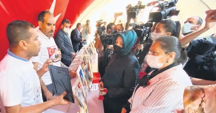 AK Partili vekil eşlerinden annelere destek