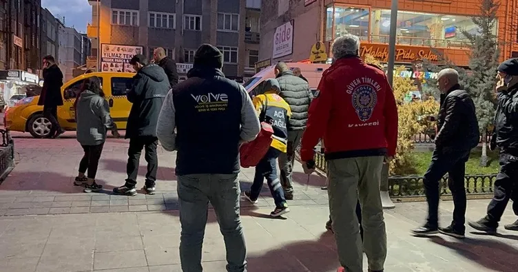 Taksi durağında bıçaklı kavga: 1 yaralı