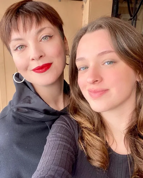 Arzu Yanardağ’ın 19 yaşındaki kızı kocaman oldu! Annesinin kopyası...