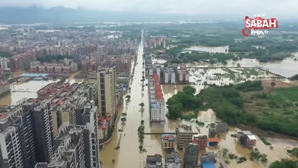 Çin’de sel ve toprak kayması! 82 bin 500 kişi tahliye edildi | Video