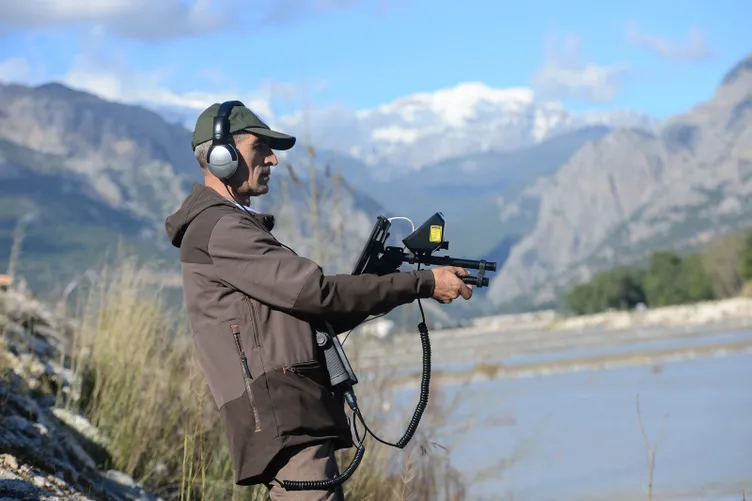 Buse'yi bulmak için 400 bin liralık cihazını alıp geldi
