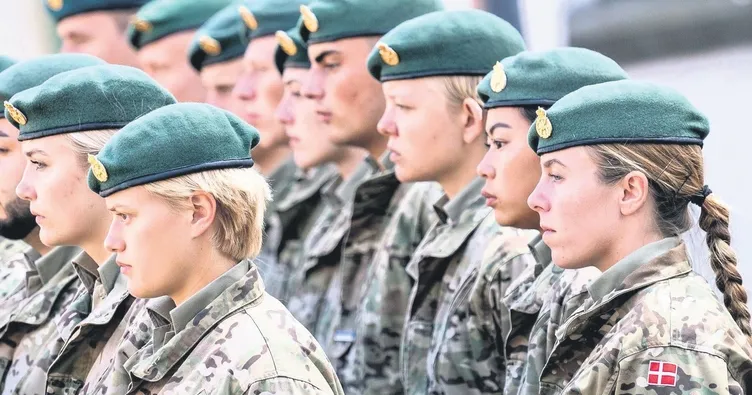 Avrupa’da kadınlar askere çağrılıyor