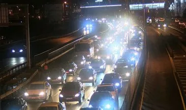 Son dakika: İstanbul’da akşam saatlerinde trafik yoğunluğu yüzde 78’e ulaştı