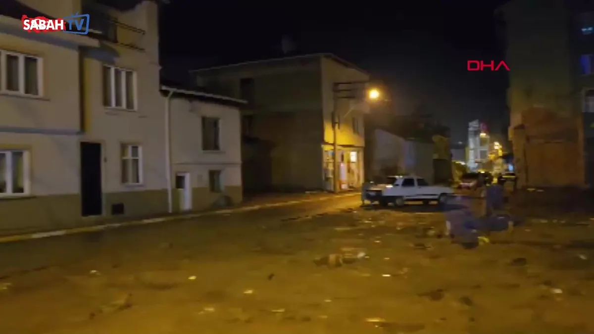 Balıkesir'de korkutan deprem! Balıkesir'de korkutan deprem!