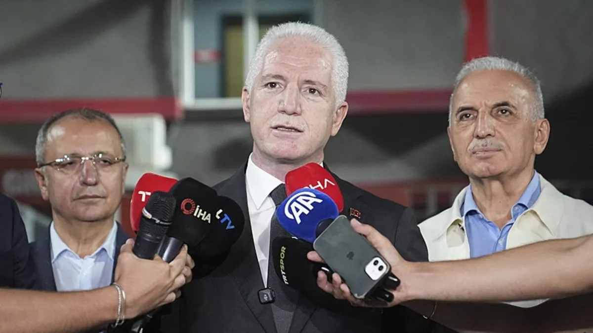 İstanbul Valisi Davut Gül’den Filistin pankartı nedeniyle Ümraniyespor’a teşekkür