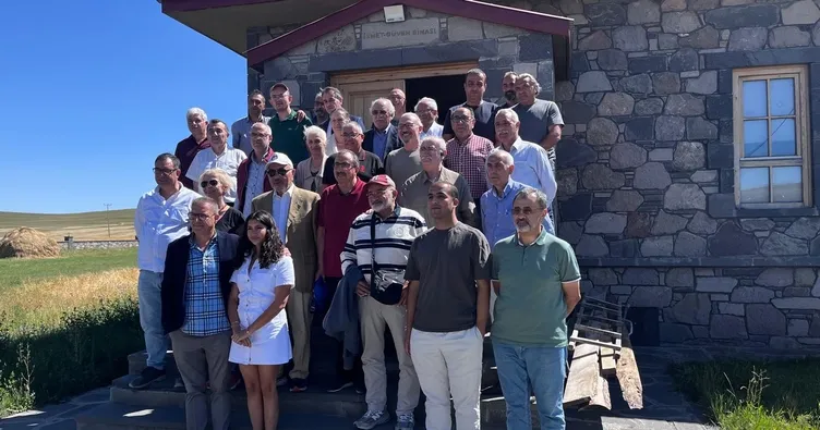 Bilim adamları Çıldır’da buluştu