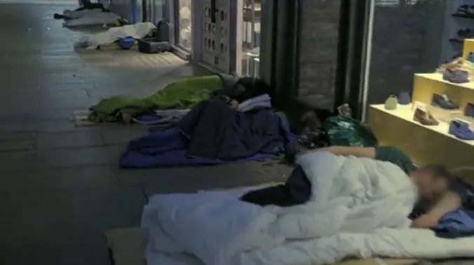 İngiltere'de şoke eden manzara! Ünlü muhabir bu sözlerle özetledi: Böyle bir şey görmedim!