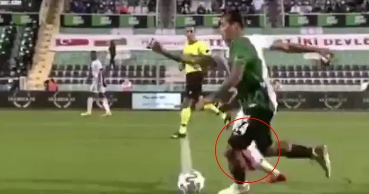 İşte Josef De Souza’nın kırmızı kart gördüğü pozisyon