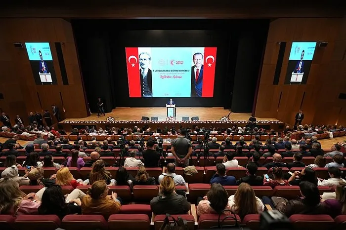 Bakan Tekin 1’inci Uluslararası Eğitim Kongresinde konuştu: Dinamik eğitim süreci istiyoruz