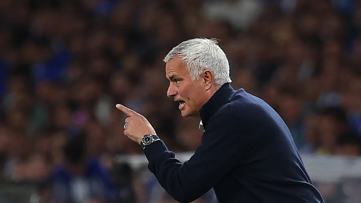 Jose Mourinho: “Benfica beni şaşırtmaya devam ediyor” Jose Mourinho: “Benfica beni şaşırtmaya devam ediyor”