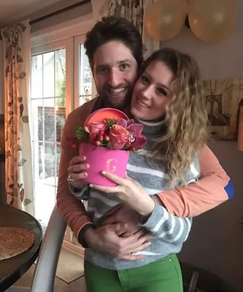 Gizem Karaca Ile Kemal Ekmekci Izmir De Ev Lendi Son Dakika Haberler