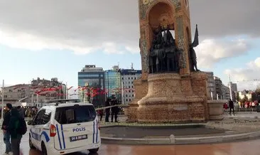 Anıttan kopan mermer turisti yaraladı