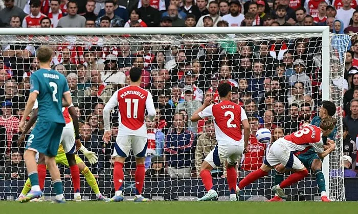 arsenal-evinde-bournemoutha-2-1-yenildi-1746302084004.jpeg