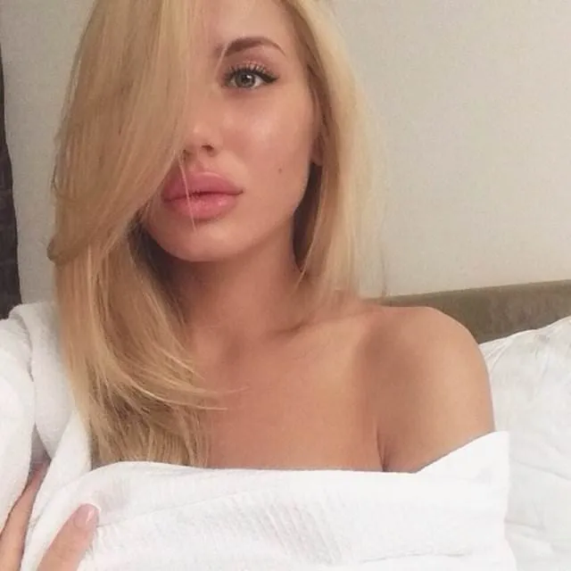 Милана Южакова Голая