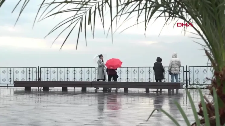Antalya’da beklenen yağmur etkili oldu