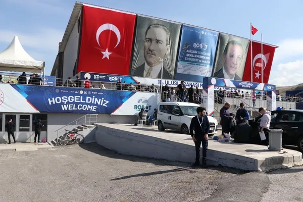 erzurumda-16-uluslararasi-meb-robot-yarismasi-basliyor-1728991057738.jpg